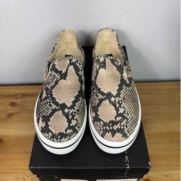 New Steven Riga Snake Print Slip On Sneakers Women's Size 7 - Picture 2 of 11